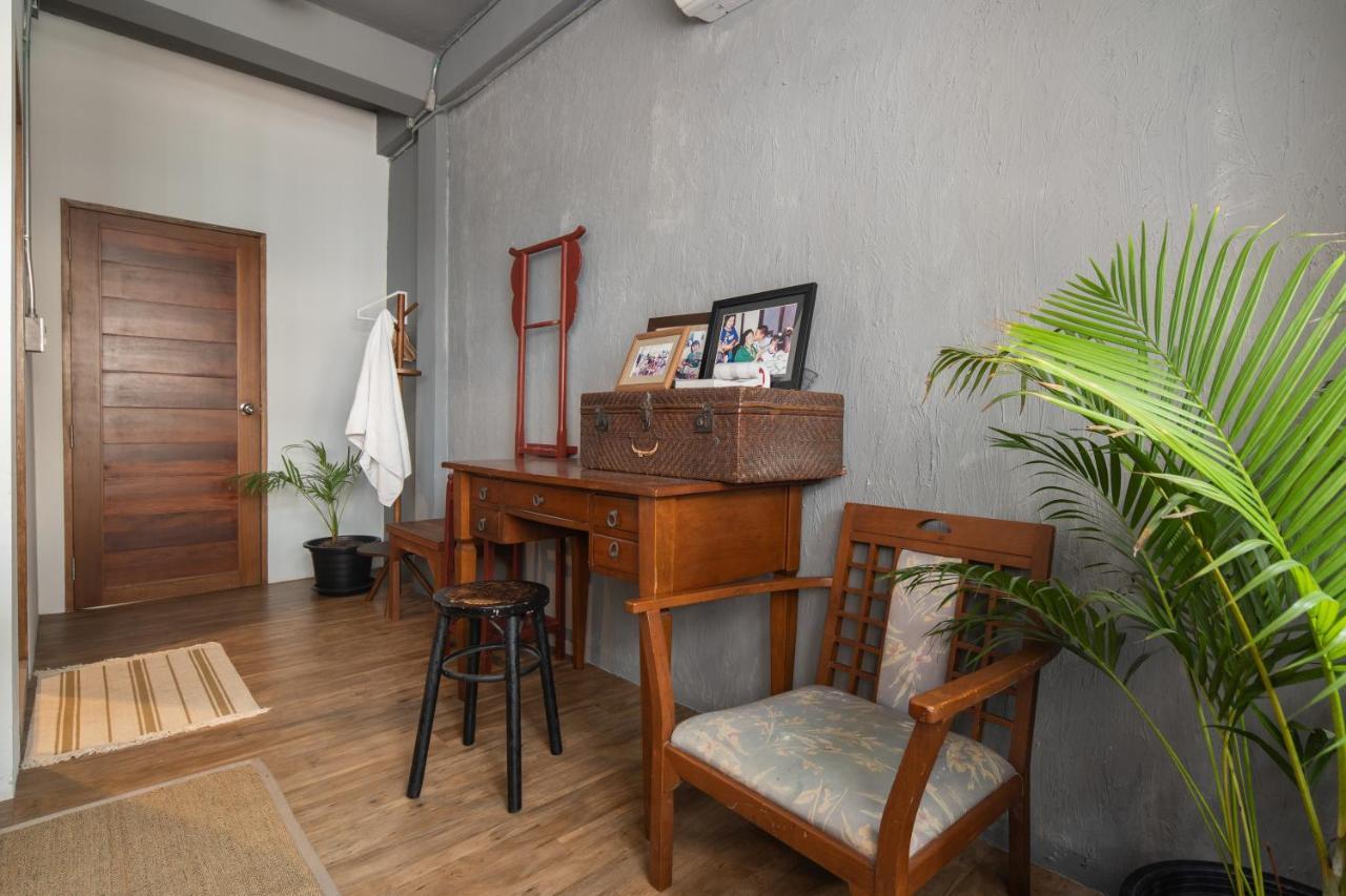 Better Moon Guesthouse Bangkok Exterior foto